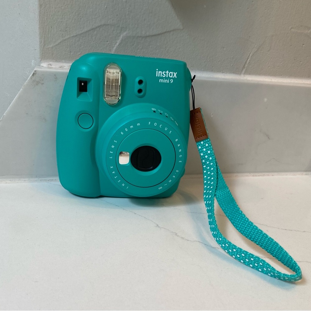 Fujifilm Instax Mini 9 Instant Camera - Teal